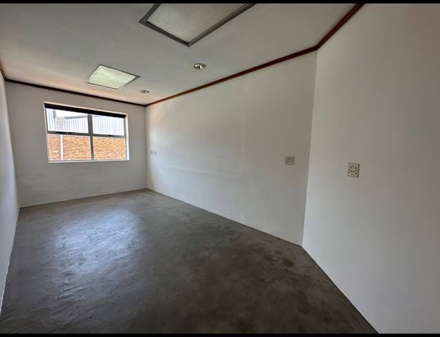 248M² OFFICE TO LET IN PAARDEN EILAND
